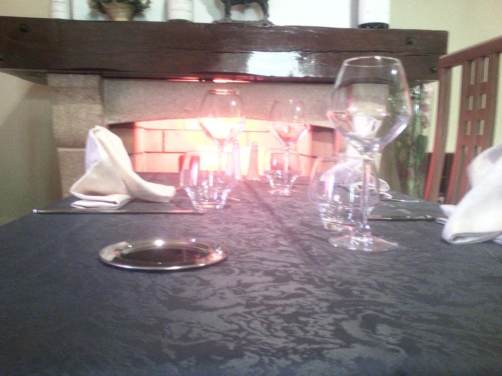 Logis Hotel Des Voyageurs Restaurant La Bonne Tabl'Hay Livron sur Drome Bagian luar foto