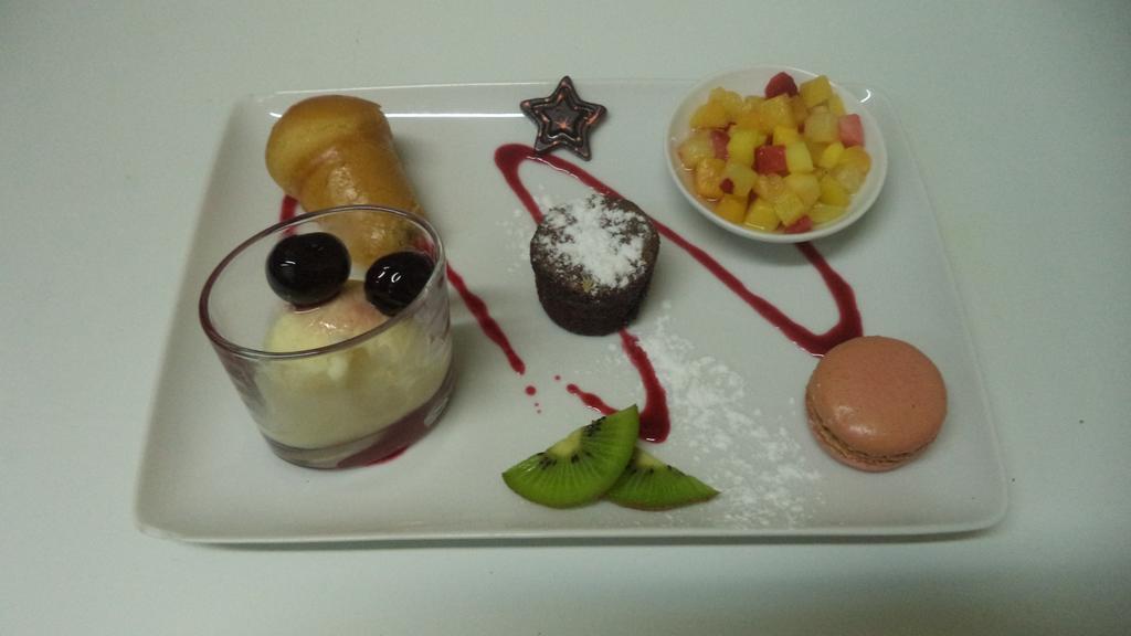 Logis Hotel Des Voyageurs Restaurant La Bonne Tabl'Hay Livron sur Drome Bagian luar foto