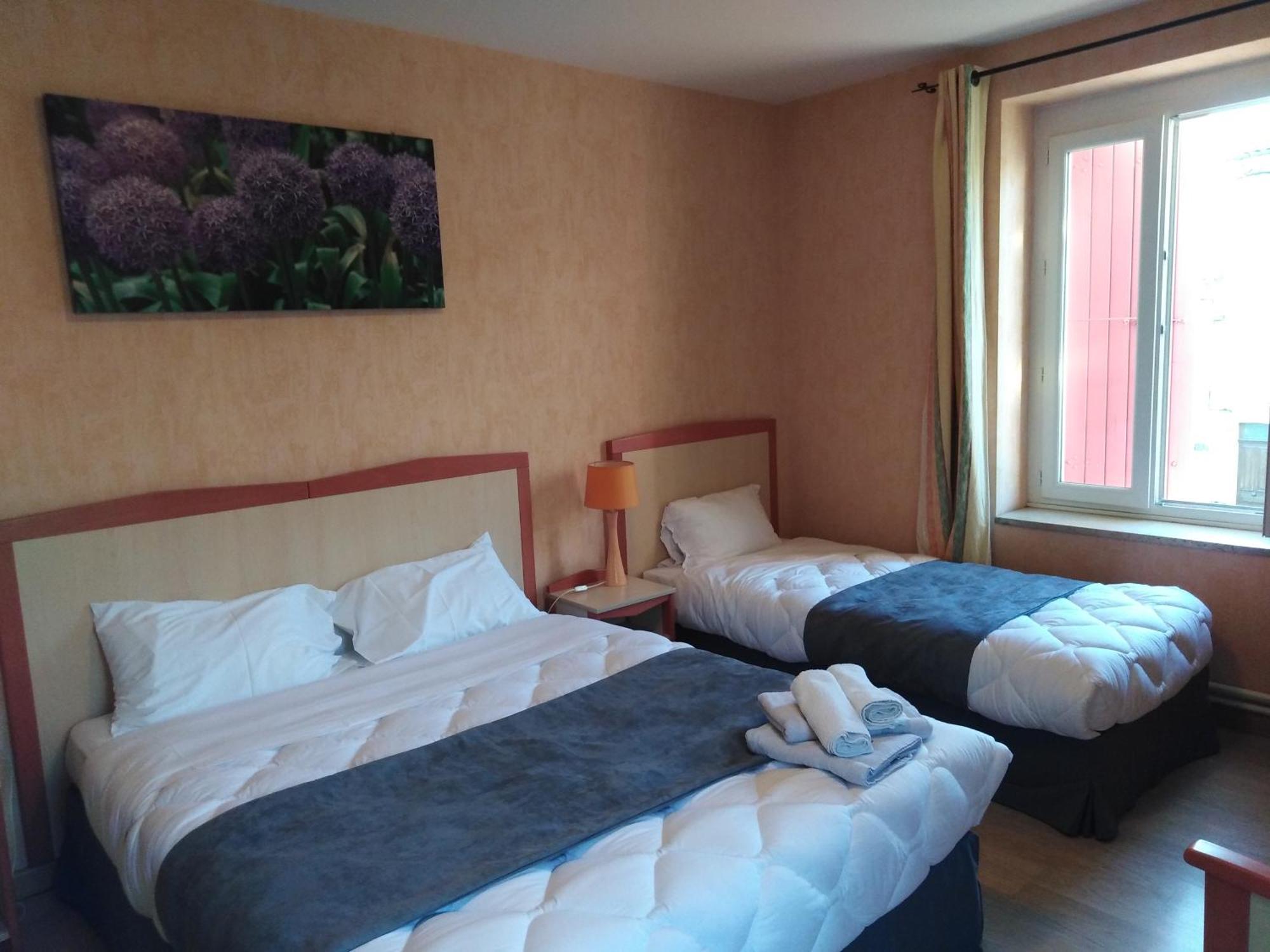 Logis Hotel Des Voyageurs Restaurant La Bonne Tabl'Hay Livron sur Drome Bagian luar foto