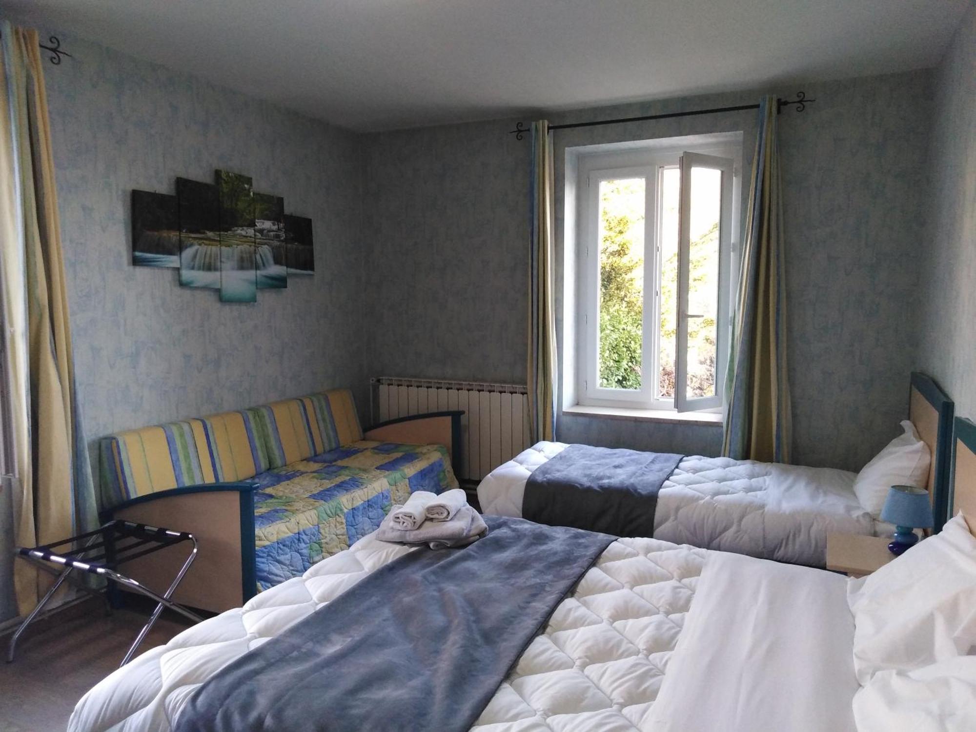 Logis Hotel Des Voyageurs Restaurant La Bonne Tabl'Hay Livron sur Drome Bagian luar foto