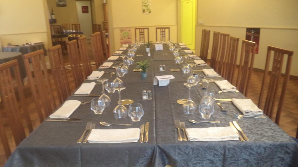Logis Hotel Des Voyageurs Restaurant La Bonne Tabl'Hay Livron sur Drome Bagian luar foto