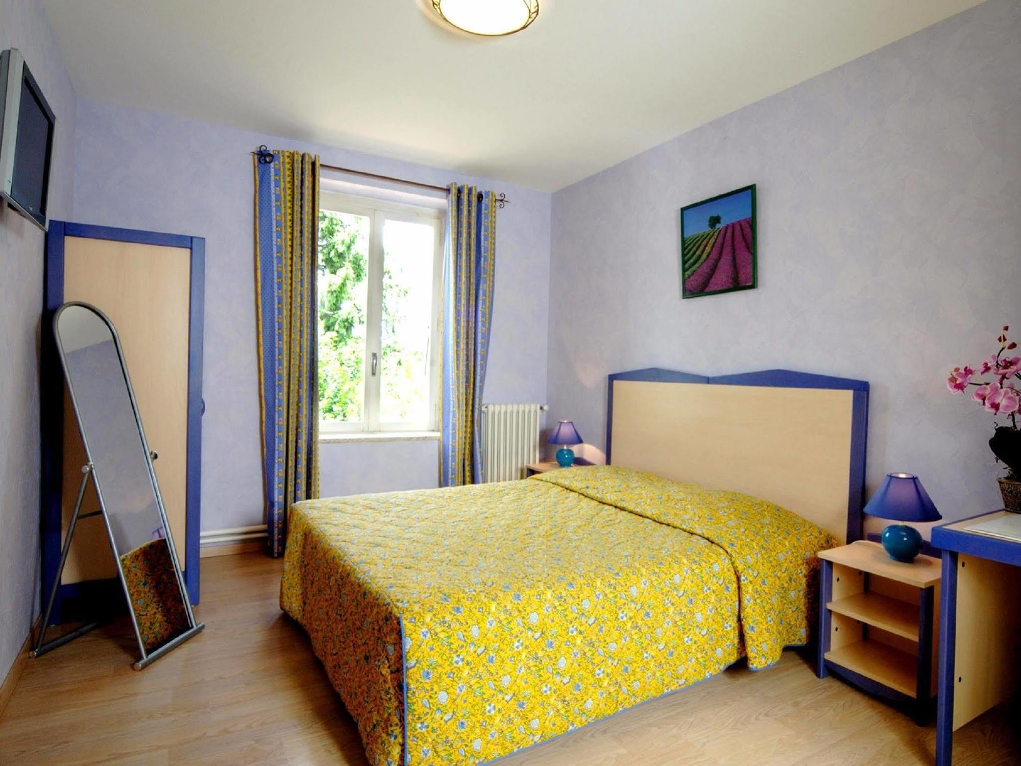 Logis Hotel Des Voyageurs Restaurant La Bonne Tabl'Hay Livron sur Drome Bagian luar foto