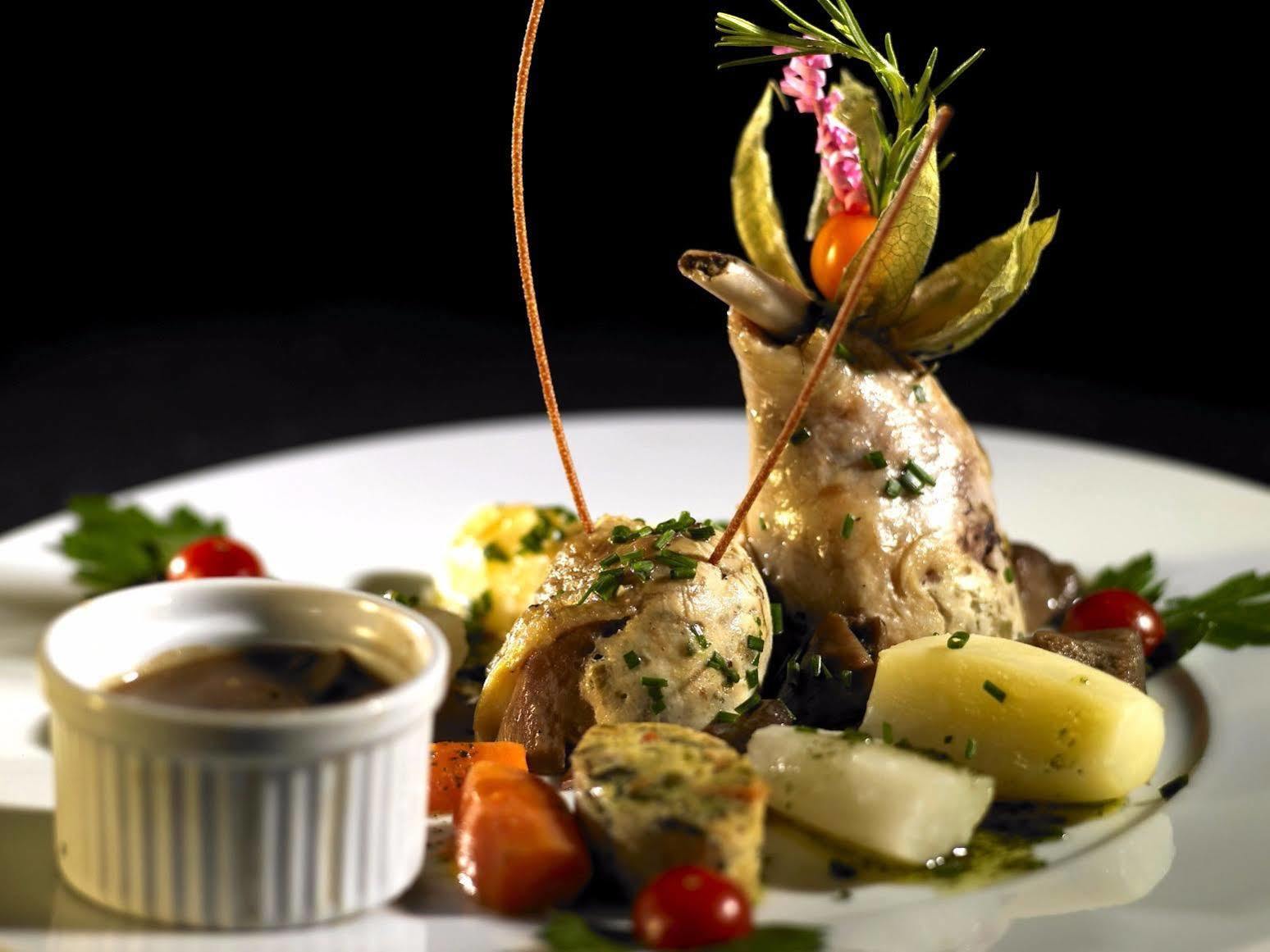Logis Hotel Des Voyageurs Restaurant La Bonne Tabl'Hay Livron sur Drome Bagian luar foto